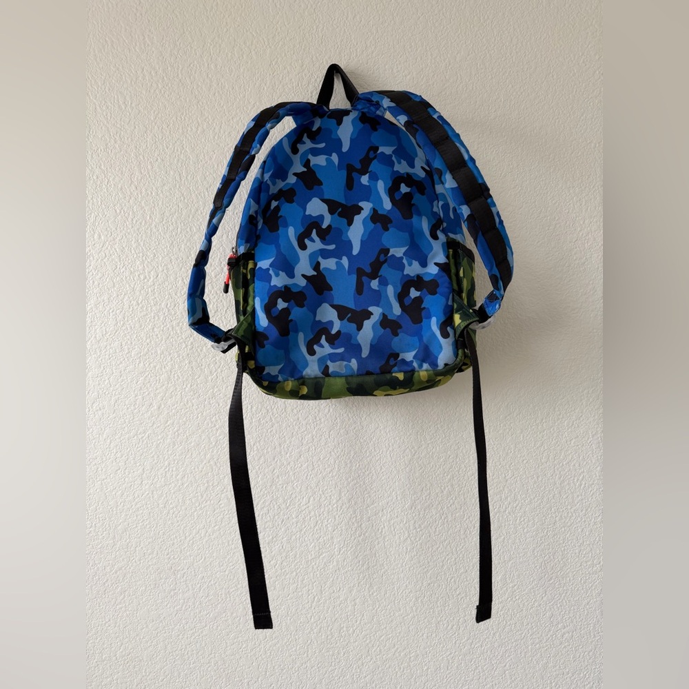 STATE Kids Kane Camo Backpack 15L GUC - Picture 5 of 13